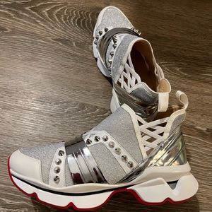Christian Louboutin sneakers new size 40 Authentic…run flat white,fabric,leather